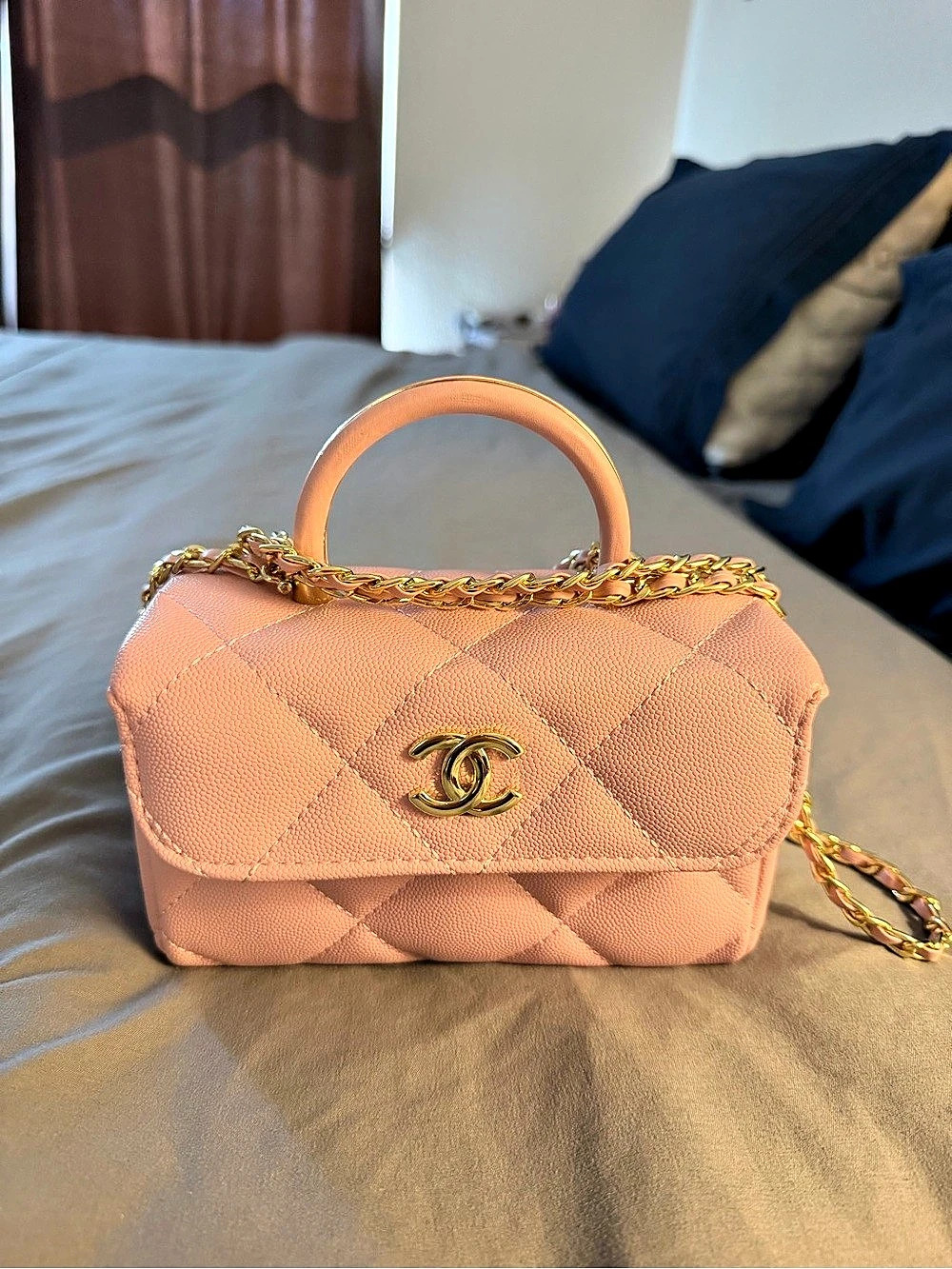 Fashion nova vanity Bag in Pink